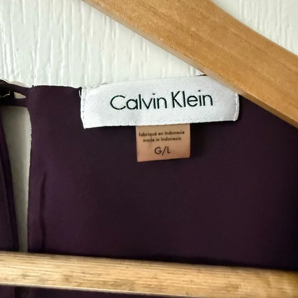 Calvin Klein Plum Ruffle Top L - Picture 3 of 4